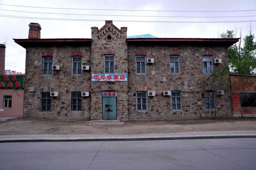 087.jpg